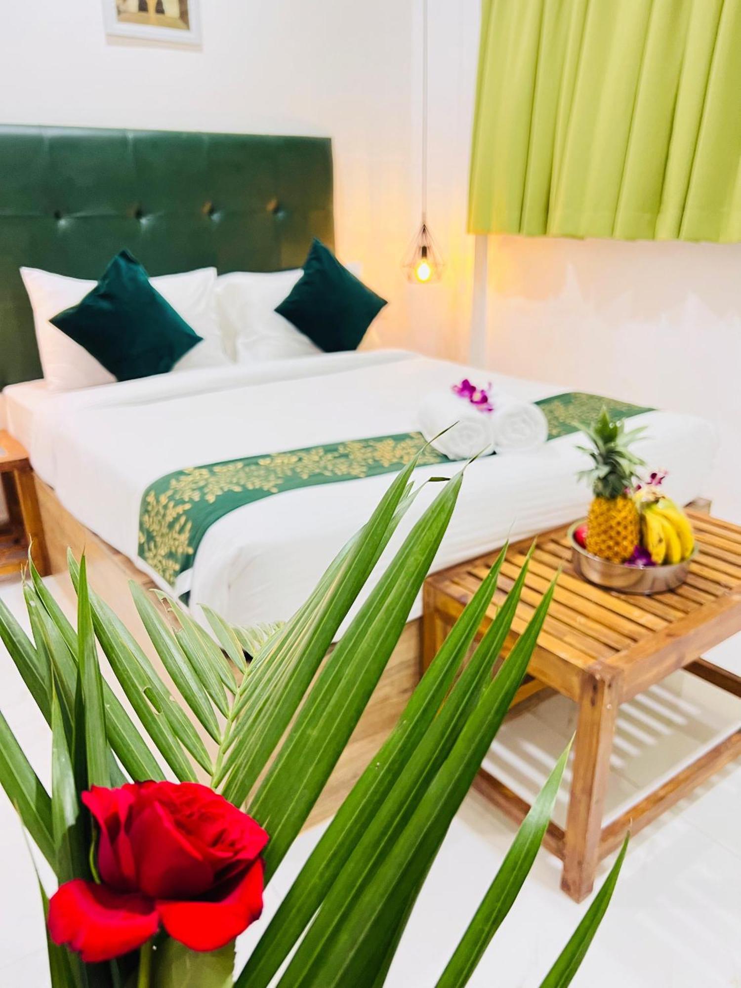 The Mayfield Resort, Vagator Anjuna Exterior foto
